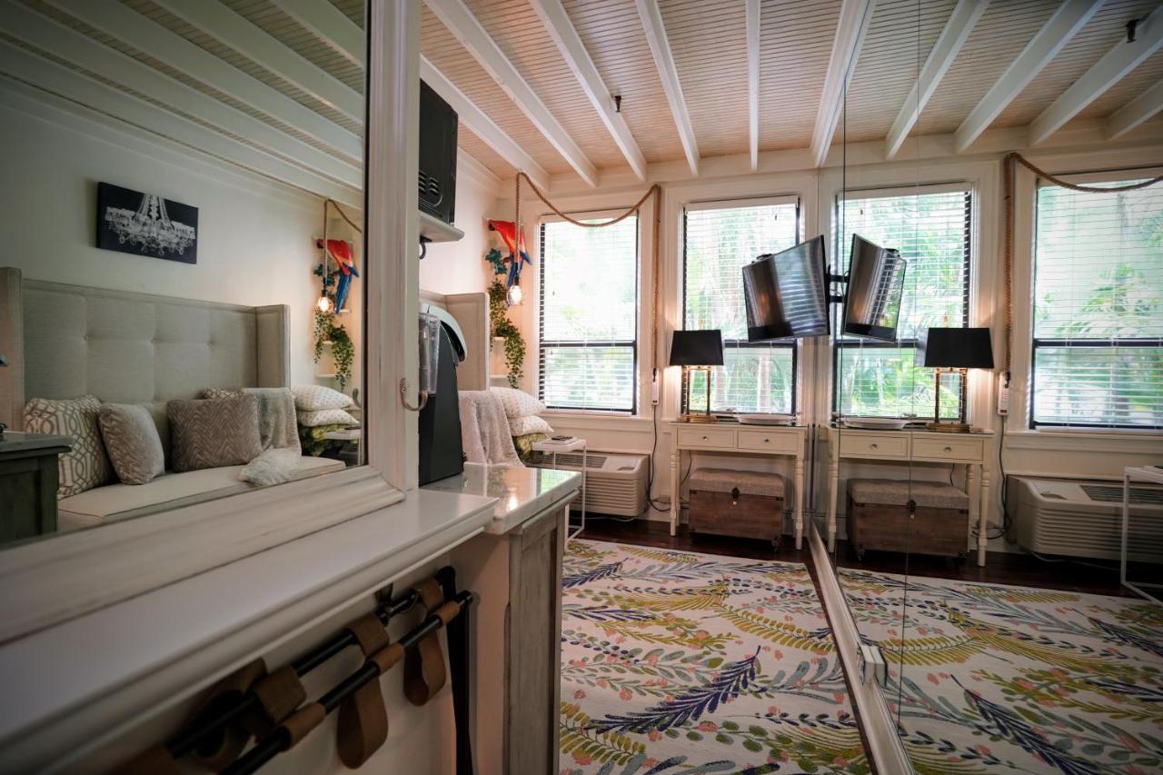Palm Beach Hotel Petite Retreat 2 Blocks To Beach!! Historic Landmark Exterior foto